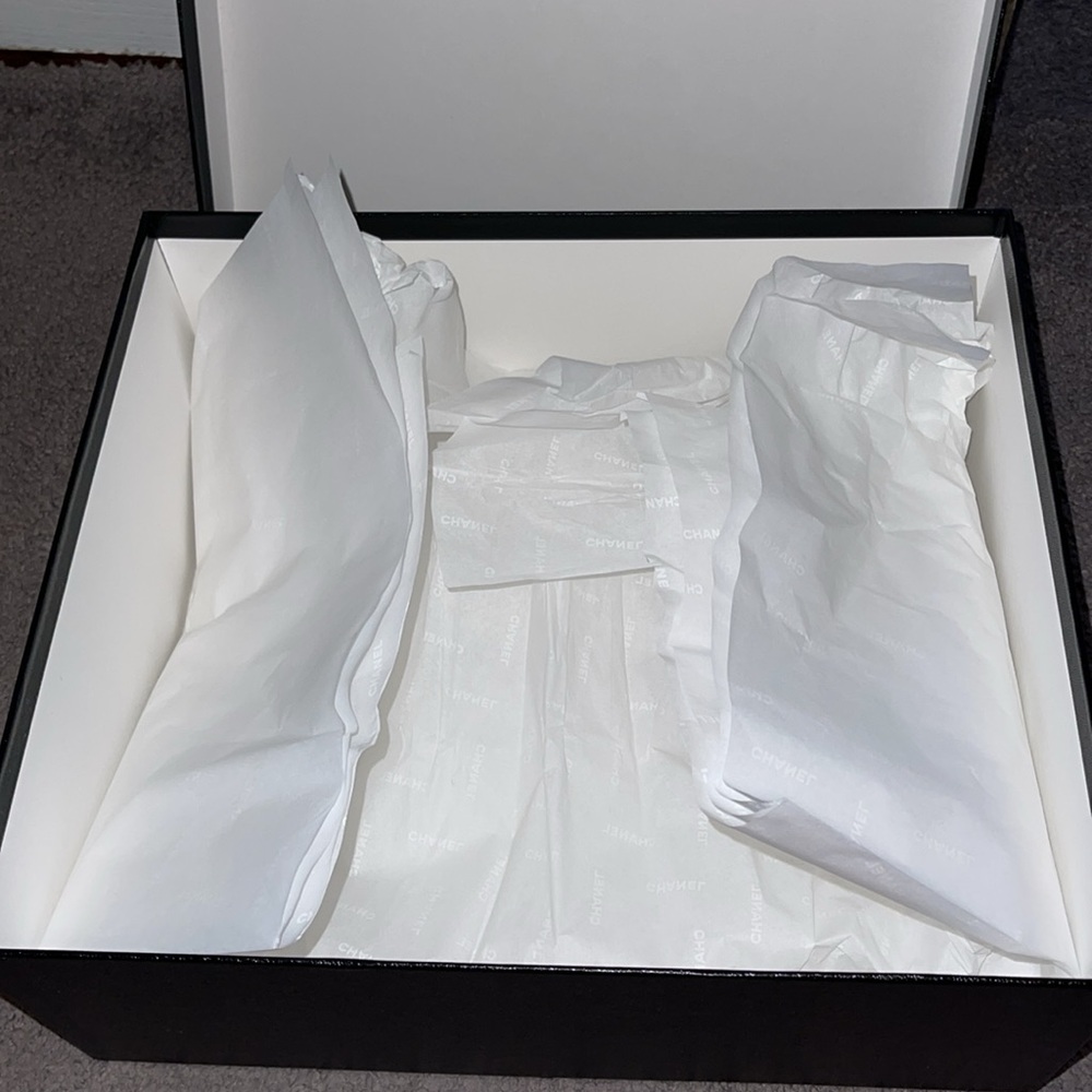 Channel Empty Sandals Empty Box - image 2